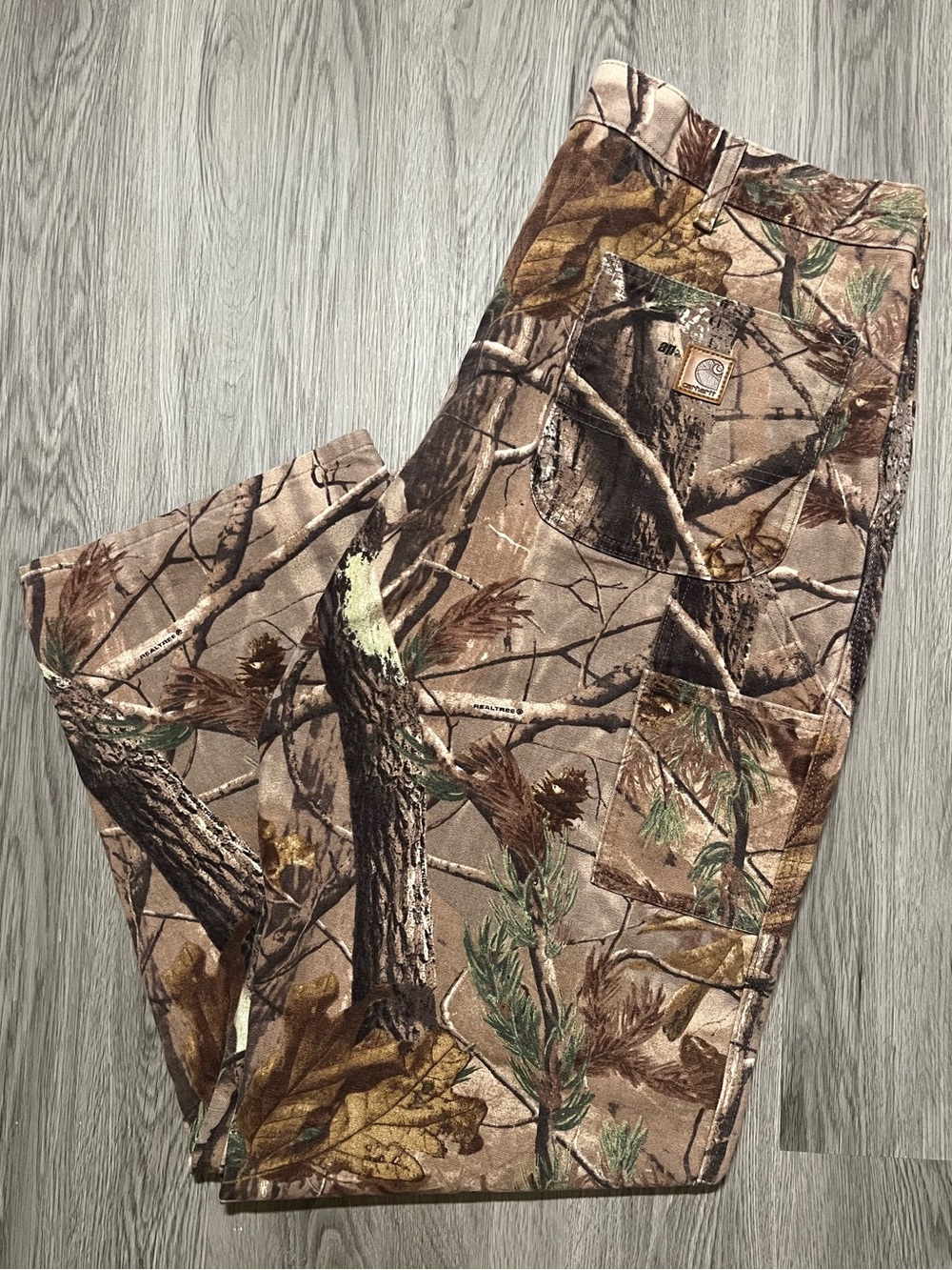 Vintage Carhartt Realtree AP dungaree fit men’s 40X32 carpenter hunting pants